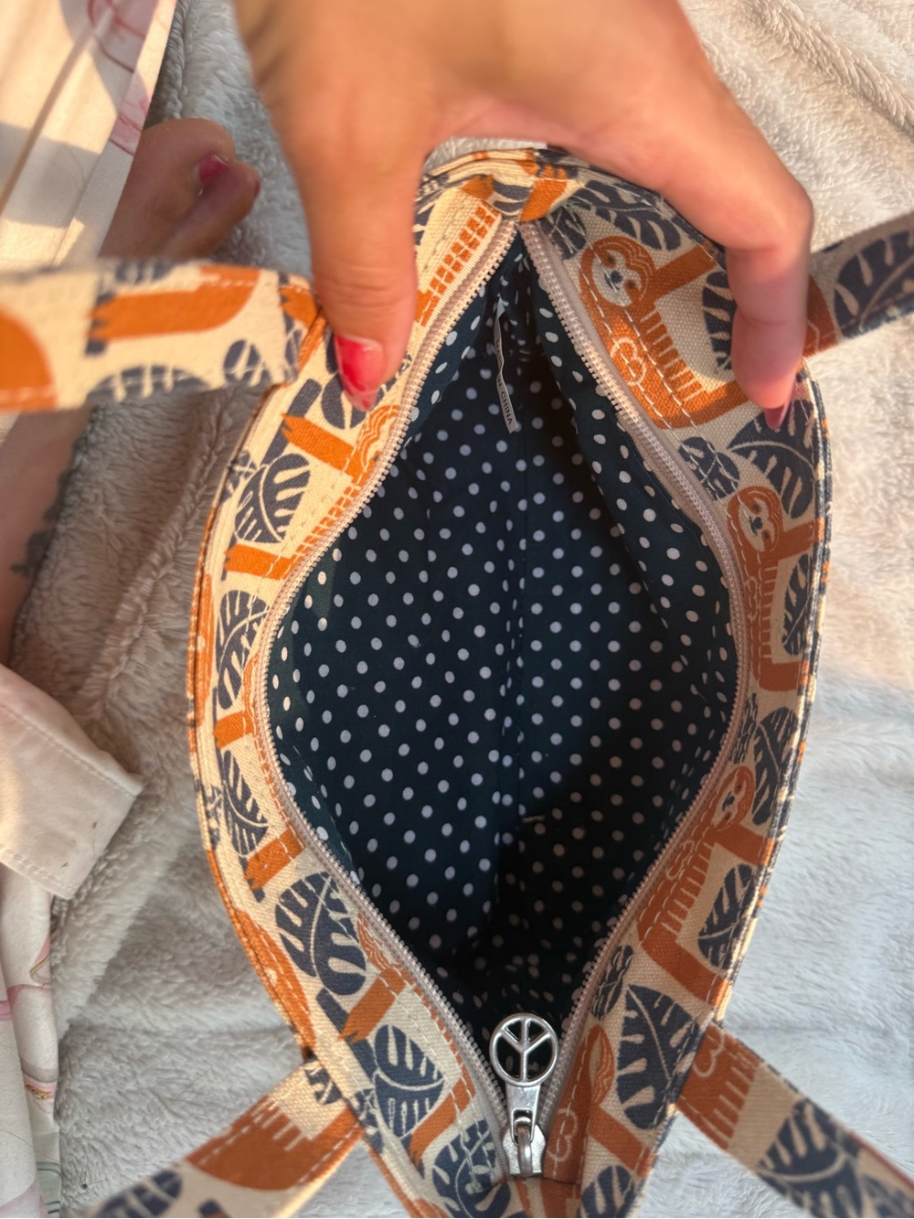 Bungalow Sloth mini bag - Picture 2 of 7
